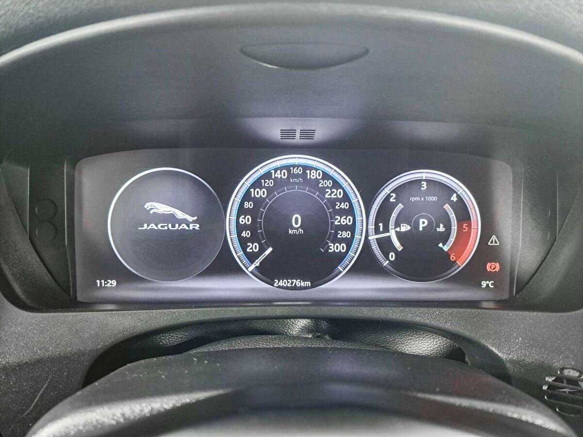 Jaguar F-Pace с пробегом — 2016 год. Фото: #10