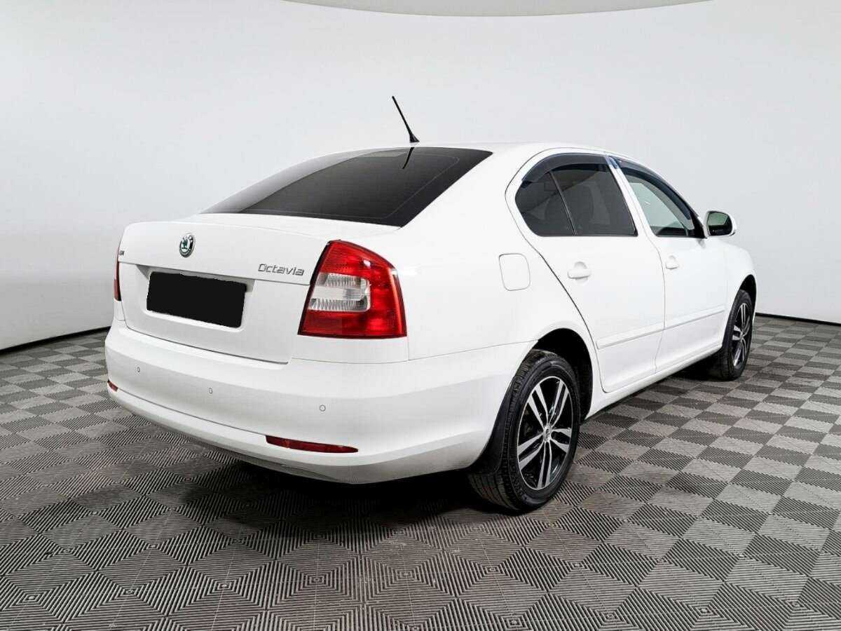 Skoda Octavia с пробегом — 2011 год. Фото: #3