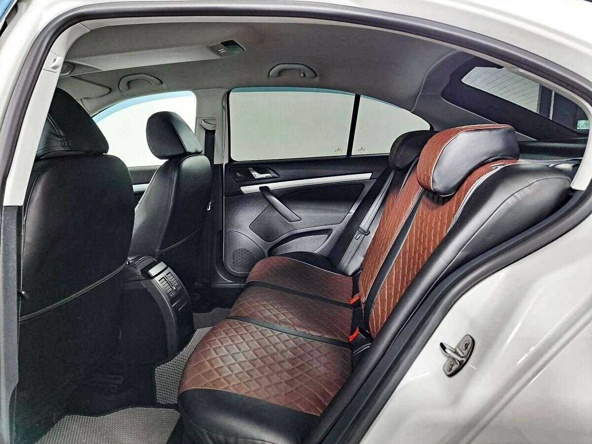 Skoda Octavia с пробегом — 2011 год. Фото: #7