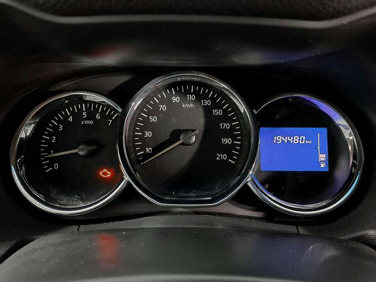 Renault Duster с пробегом — 2015 год. Фото: #8