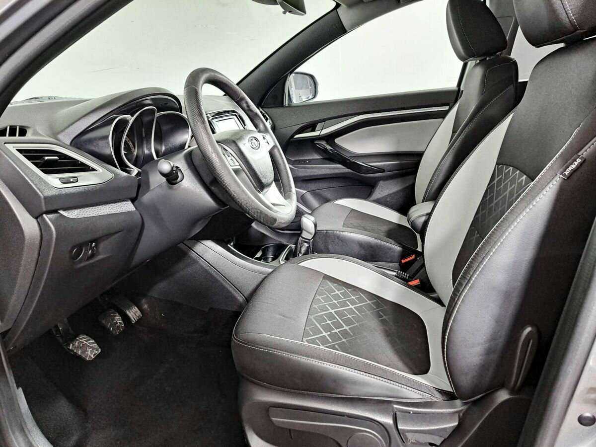 Lada (ВАЗ) Vesta с пробегом — 2019 год. Фото: #13