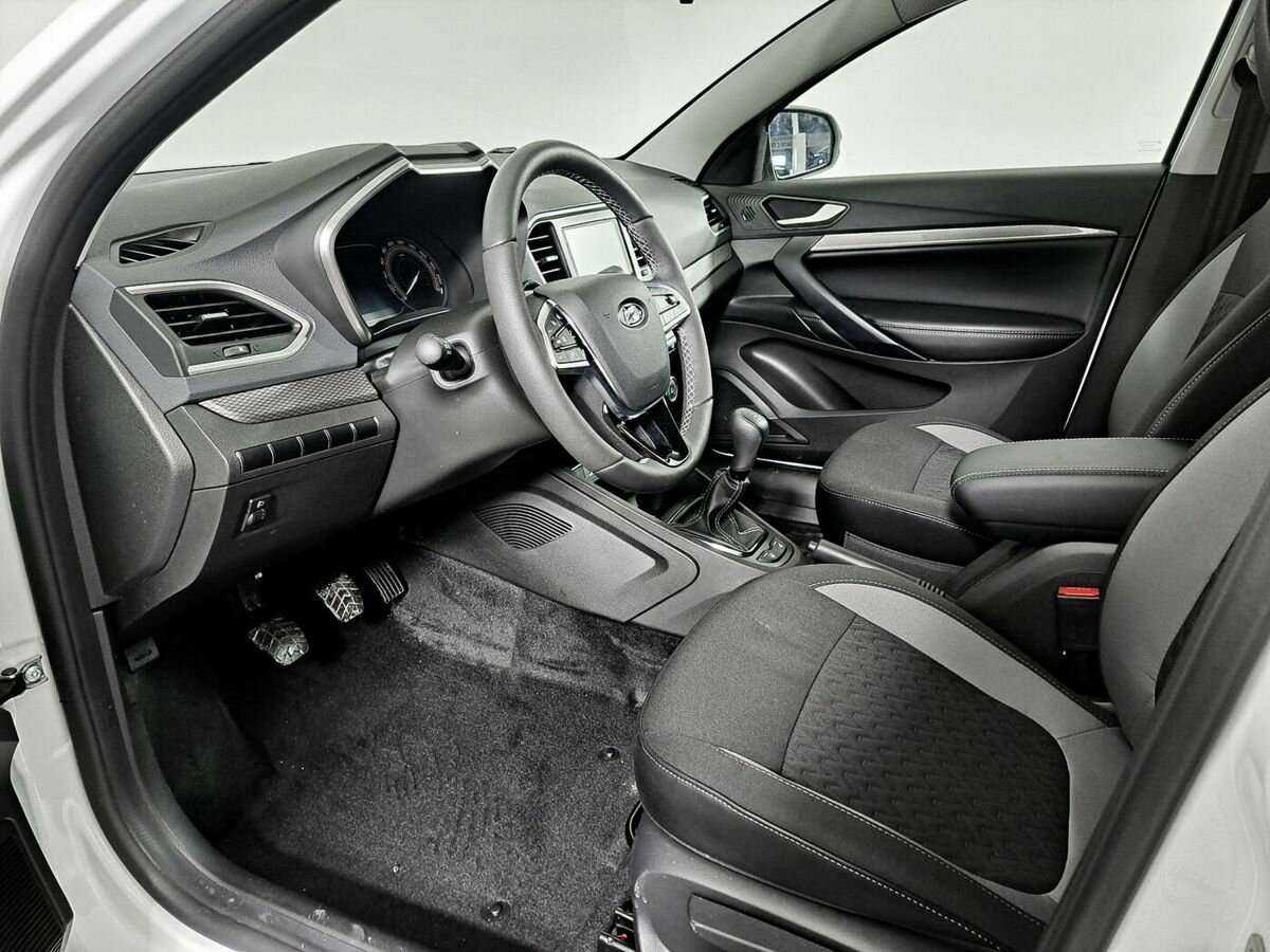 Lada (ВАЗ) Vesta с пробегом — 2023 год. Фото: #11