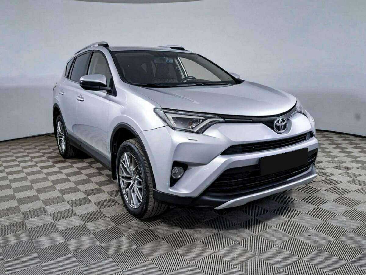 Toyota RAV4 с пробегом — 2015 год. Фото: #2