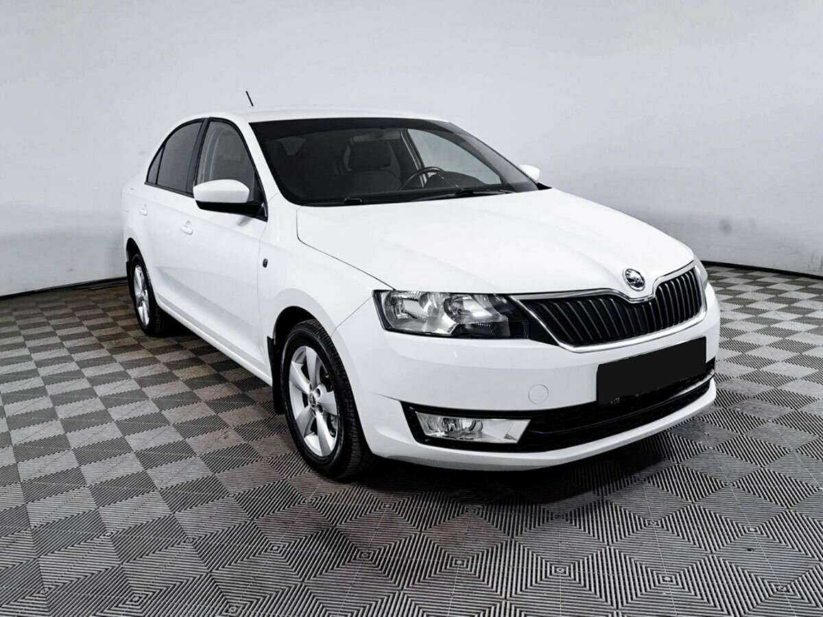 Skoda Rapid с пробегом — 2014 год. Фото: #2