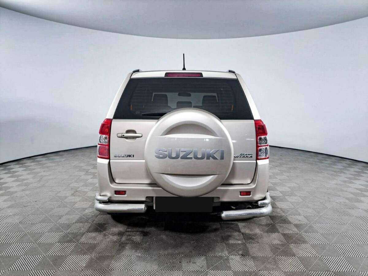 Suzuki Grand Vitara с пробегом — 2011 год. Фото: #5