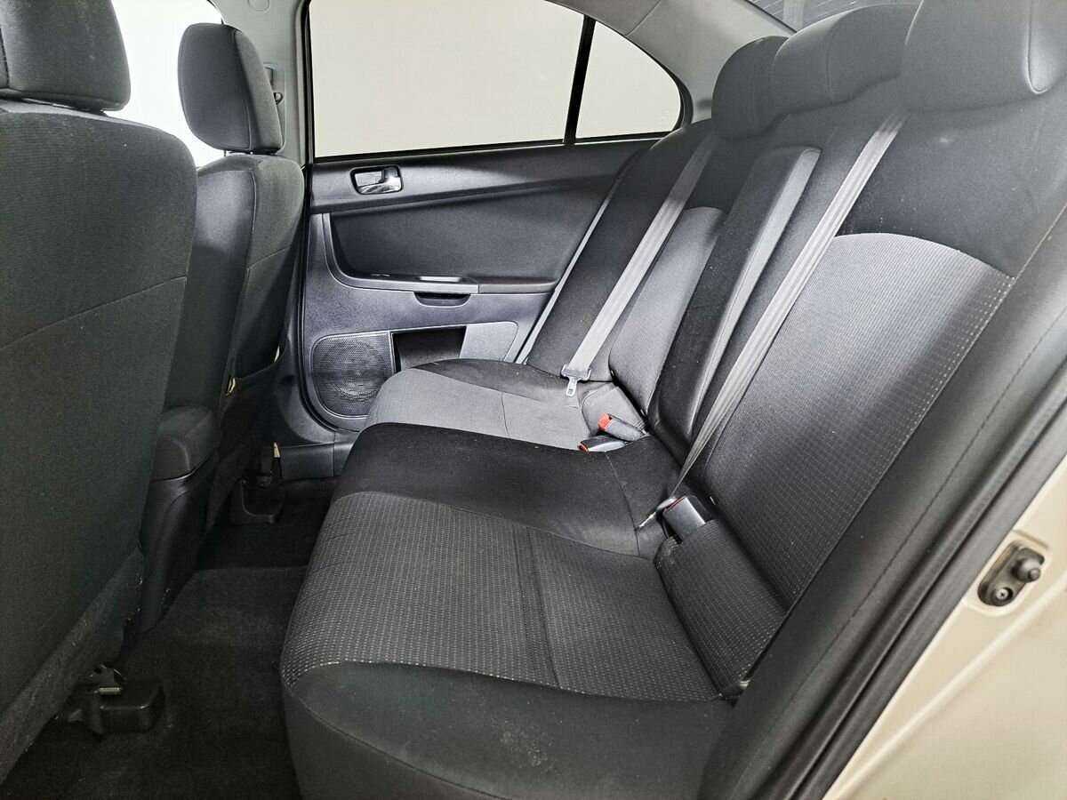 Mitsubishi Lancer с пробегом — 2009 год. Фото: #9