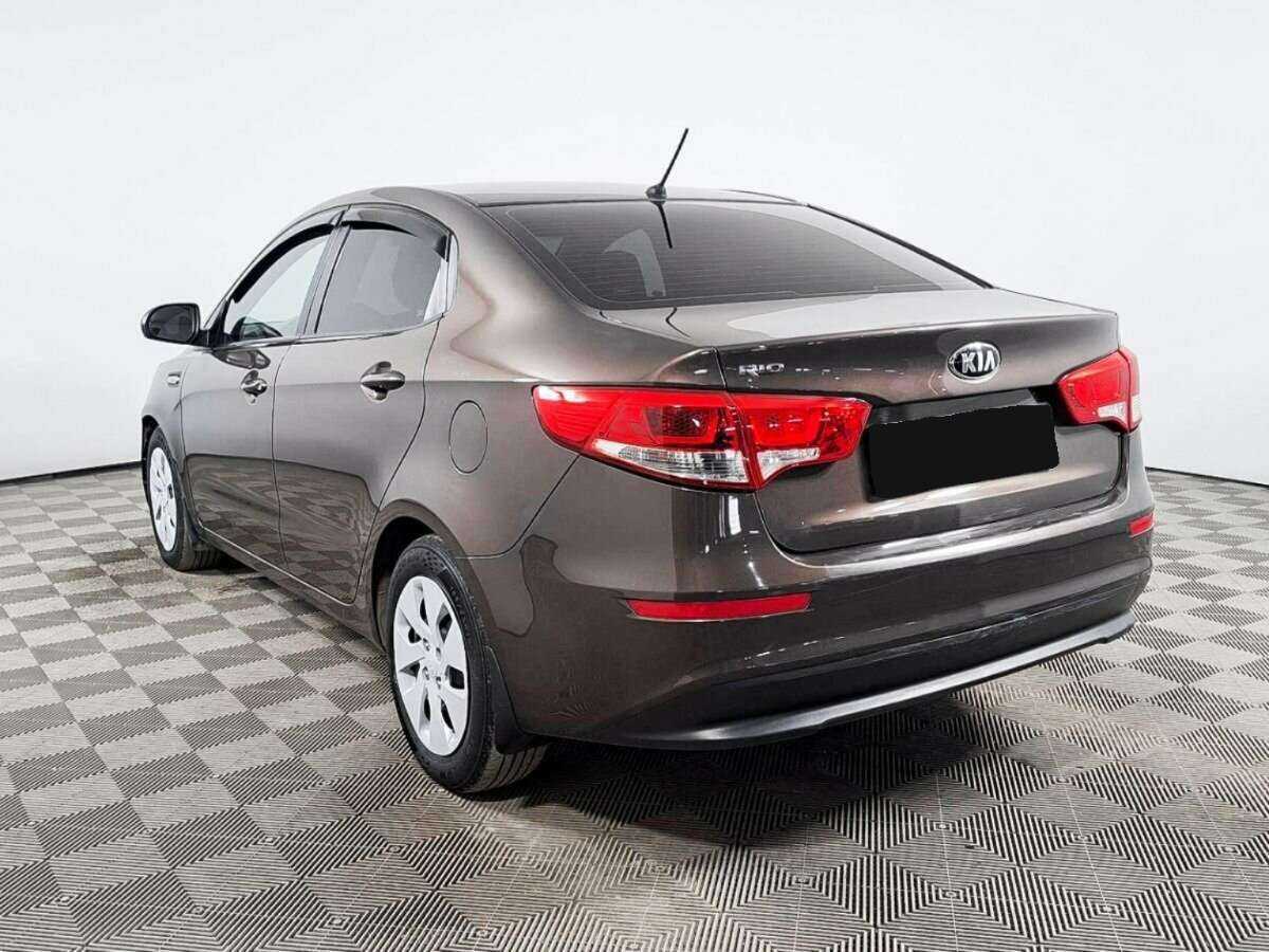 Kia Rio с пробегом — 2015 год. Фото: #5