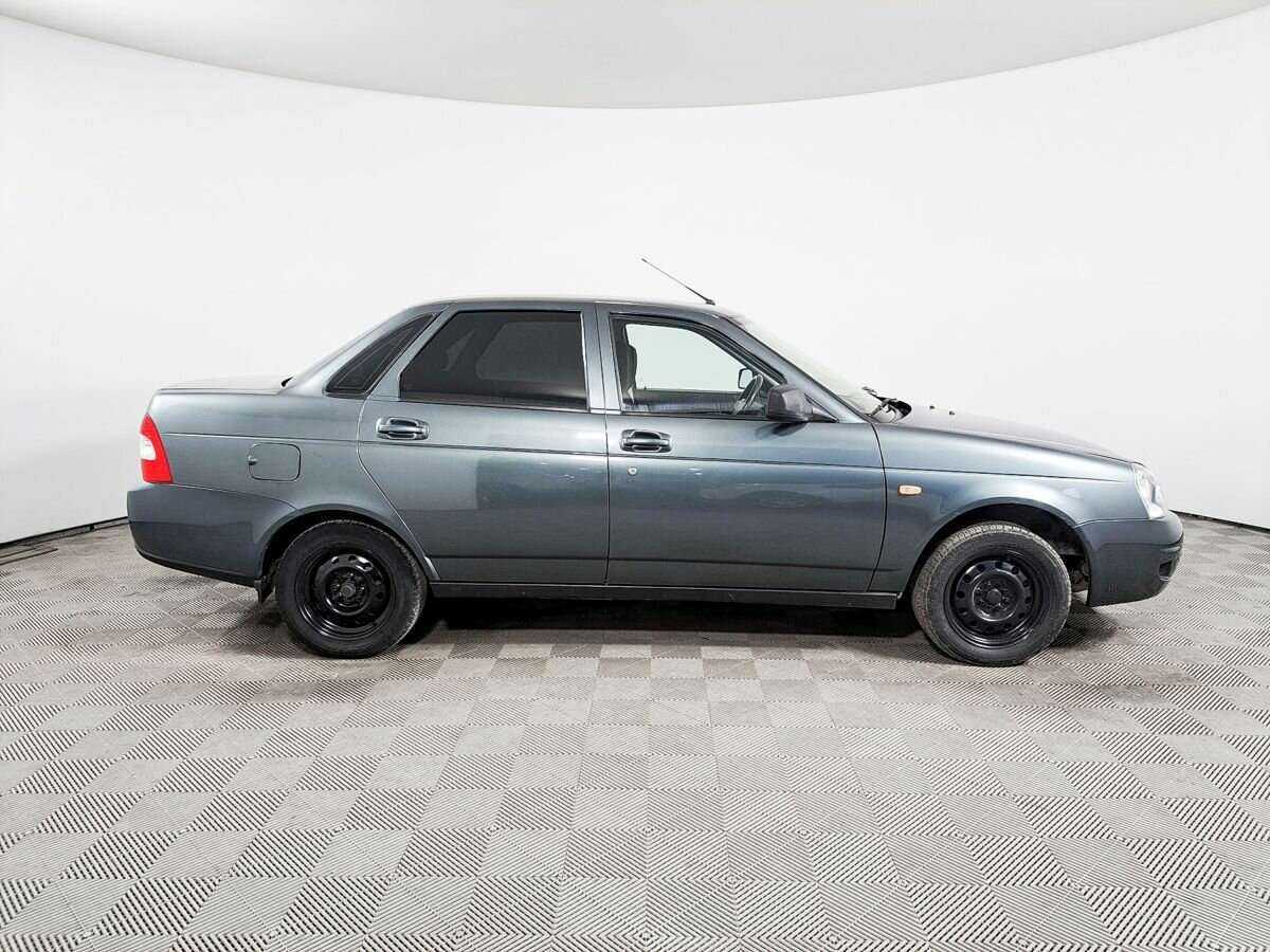 Lada (ВАЗ) Priora с пробегом — 2011 год. Фото: #3