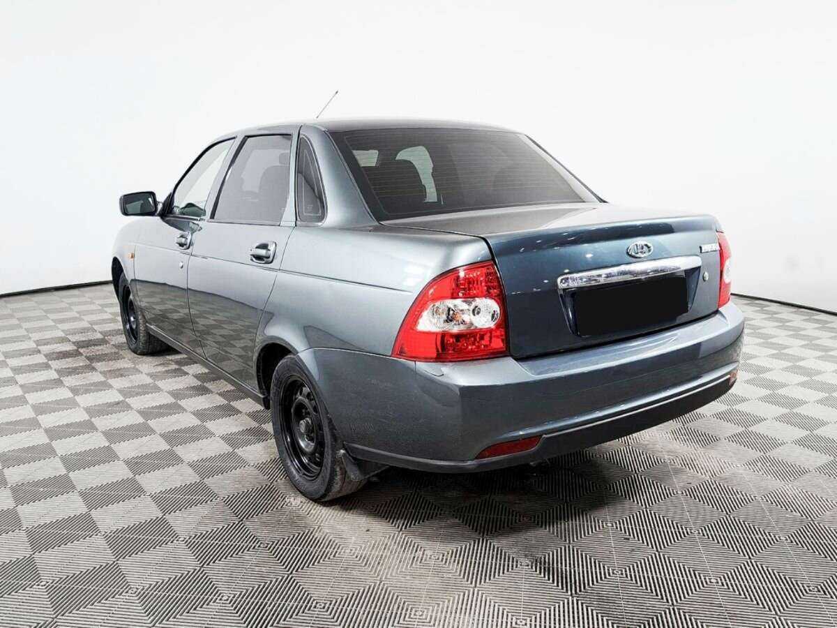 Lada (ВАЗ) Priora с пробегом — 2011 год. Фото: #5