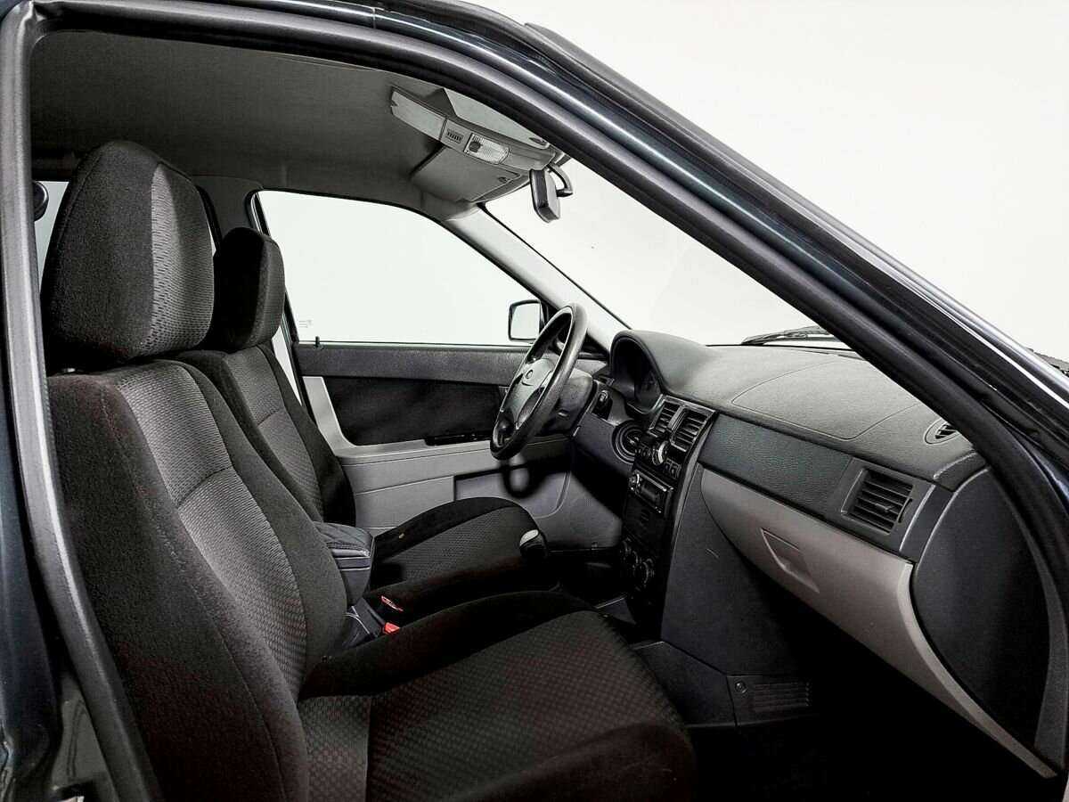 Lada (ВАЗ) Priora с пробегом — 2011 год. Фото: #7