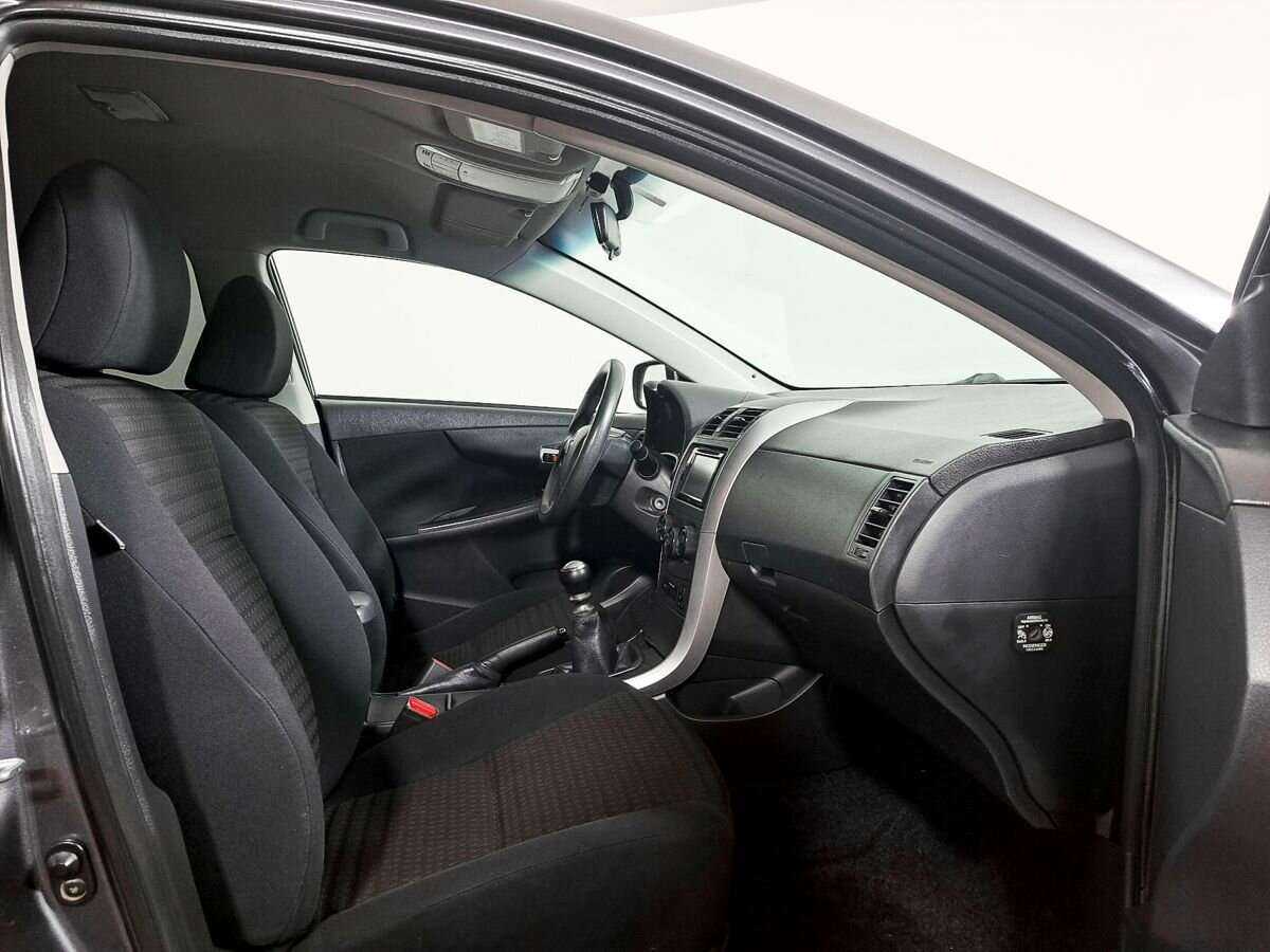 Toyota Corolla с пробегом — 2012 год. Фото: #8