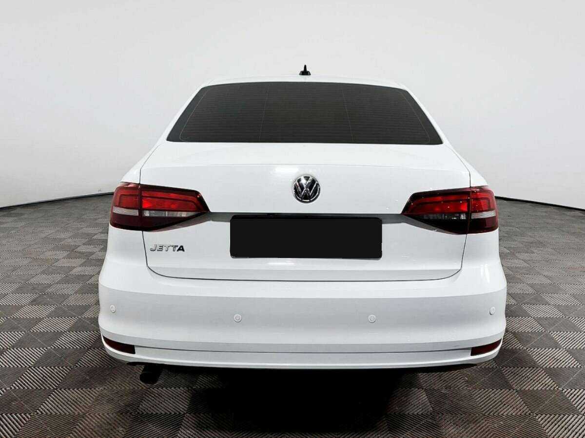 Volkswagen Jetta с пробегом — 2018 год. Фото: #4