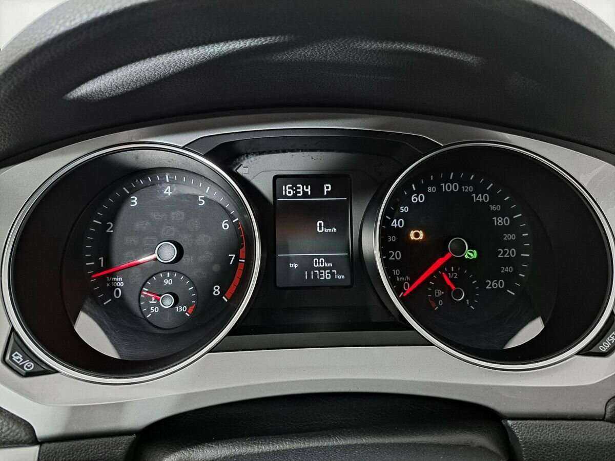 Volkswagen Jetta с пробегом — 2018 год. Фото: #9