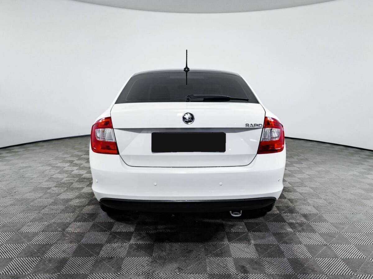 Skoda Rapid с пробегом — 2017 год. Фото: #5