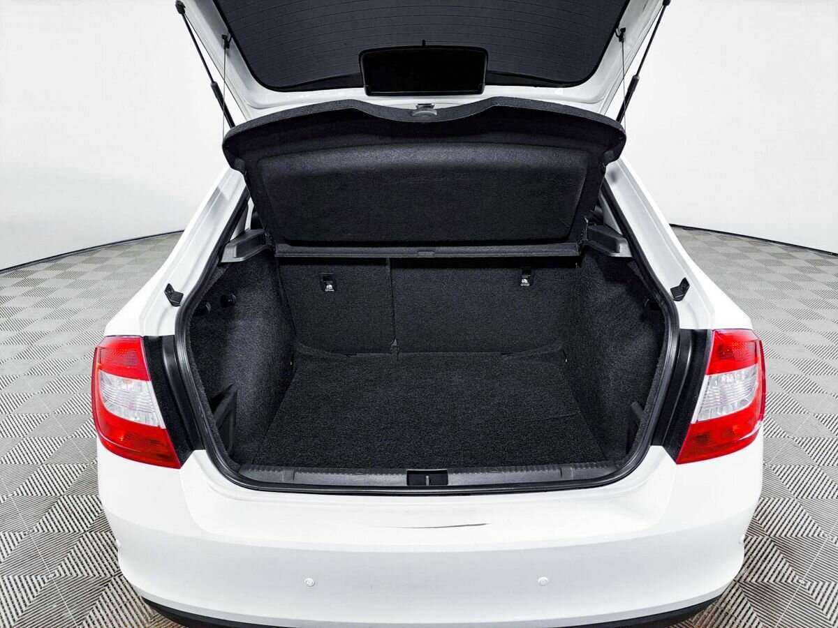 Skoda Rapid с пробегом — 2017 год. Фото: #9