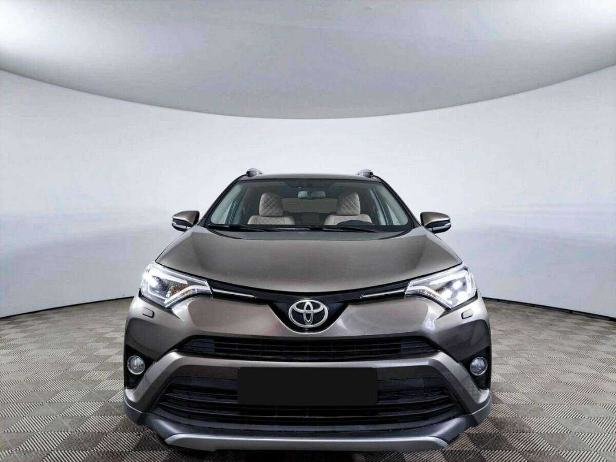 Toyota RAV4 с пробегом — 2019 год. Фото: #1