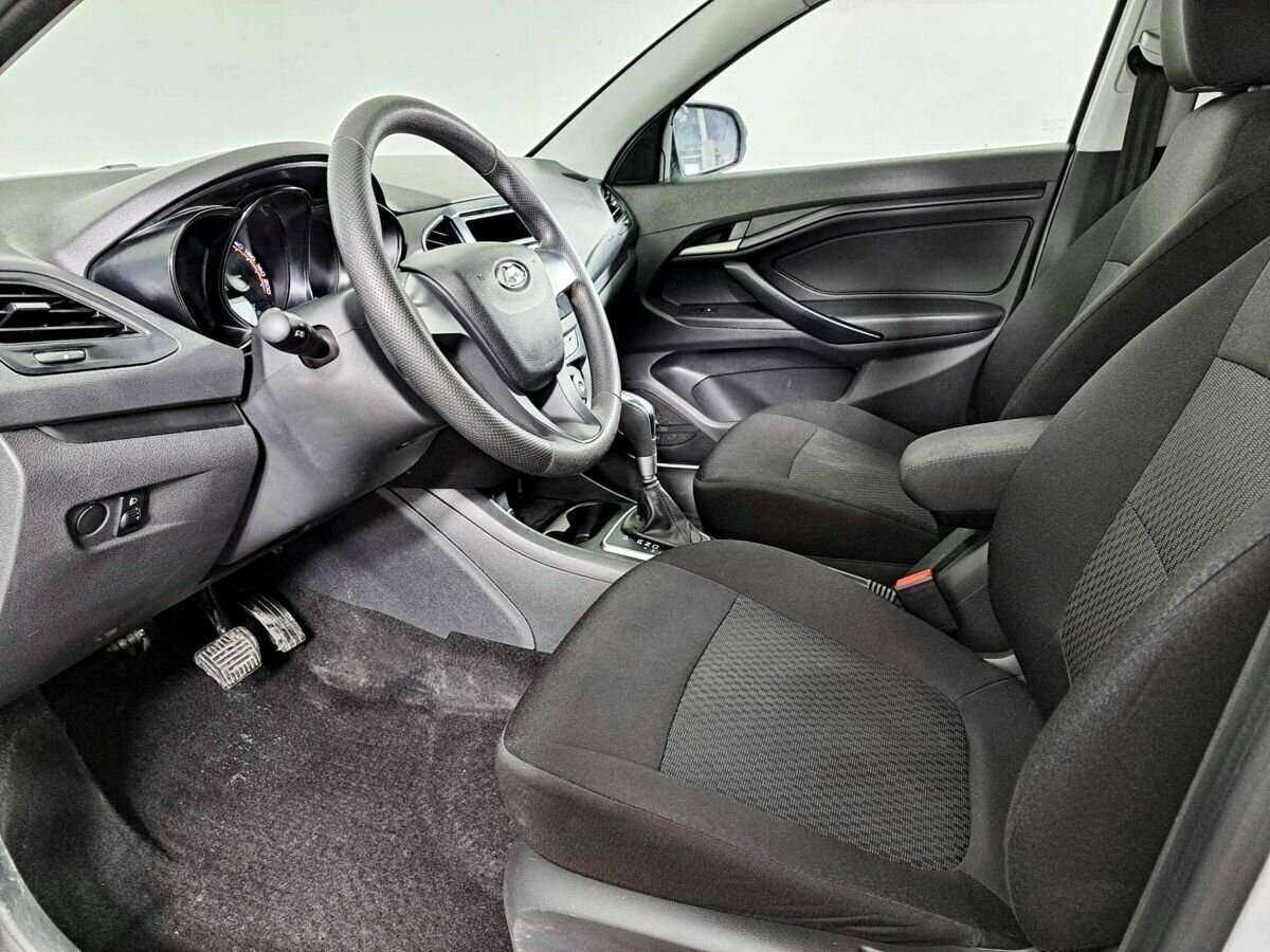 Lada (ВАЗ) Vesta с пробегом — 2021 год. Фото: #10