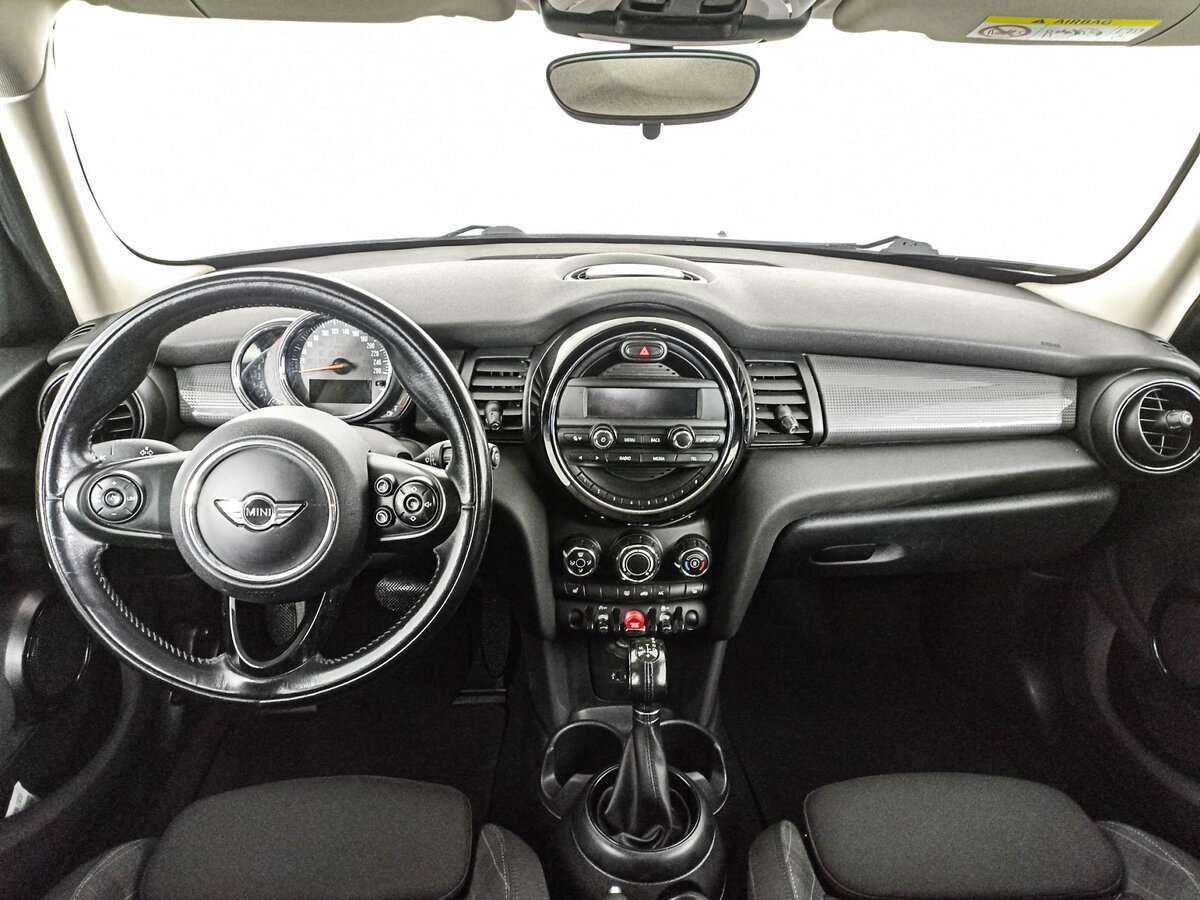 Mini Hatch с пробегом — 2018 год. Фото: #11