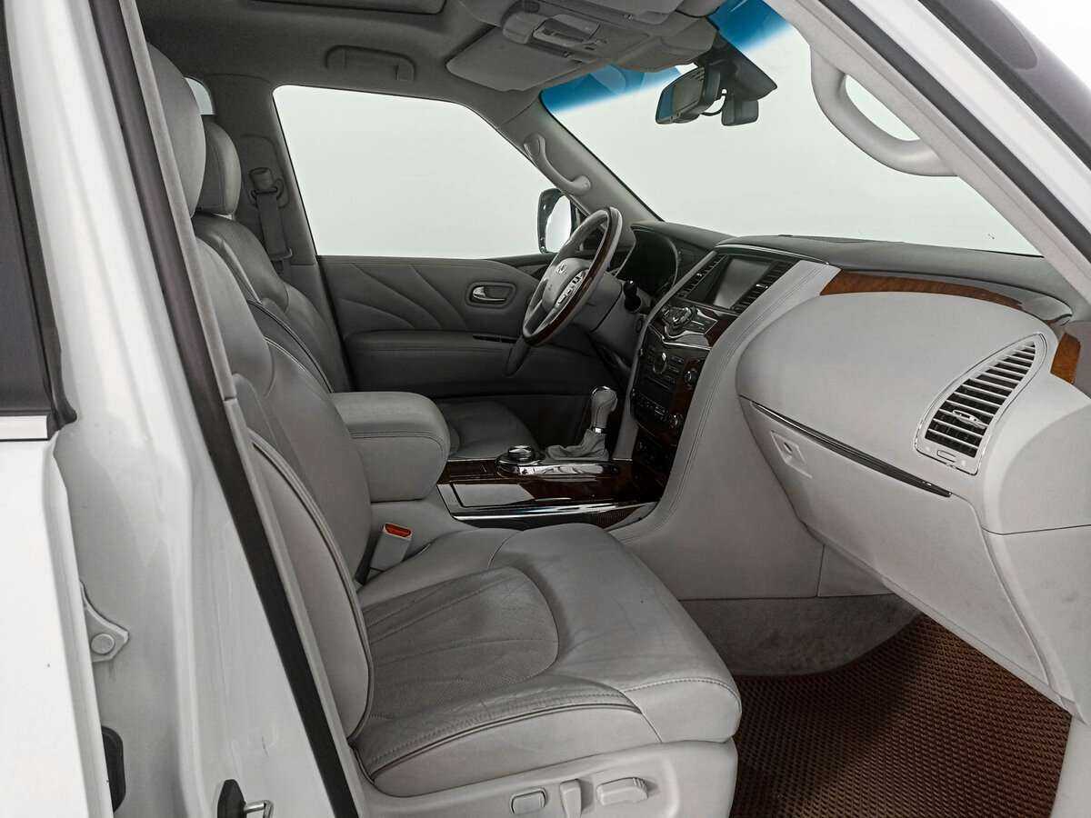 Infiniti QX80 с пробегом — 2016 год. Фото: #10