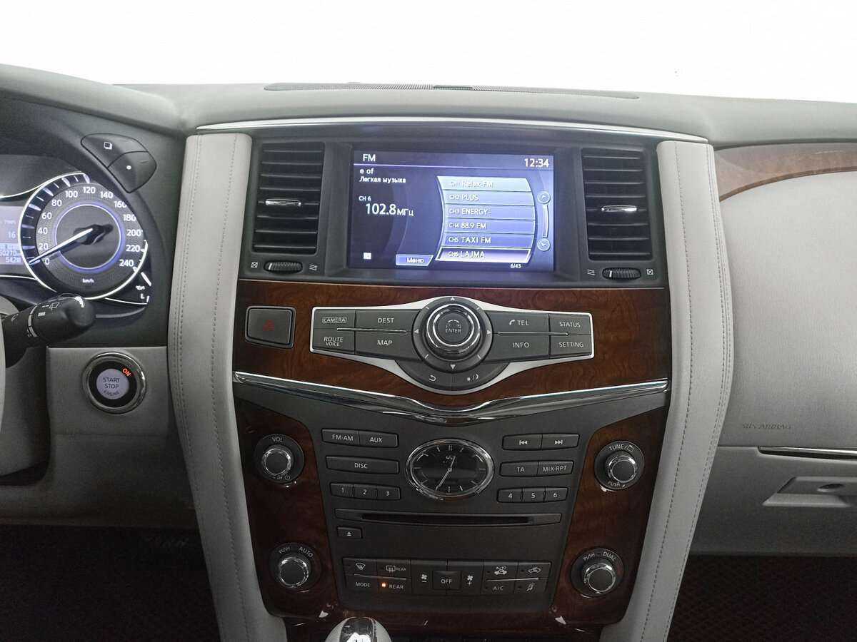 Infiniti QX80 с пробегом — 2016 год. Фото: #14