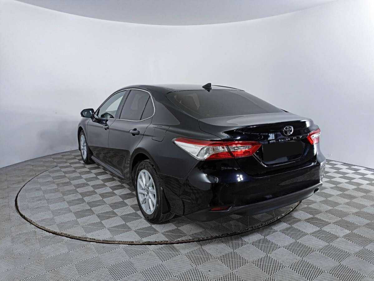Toyota Camry с пробегом — 2021 год. Фото: #6