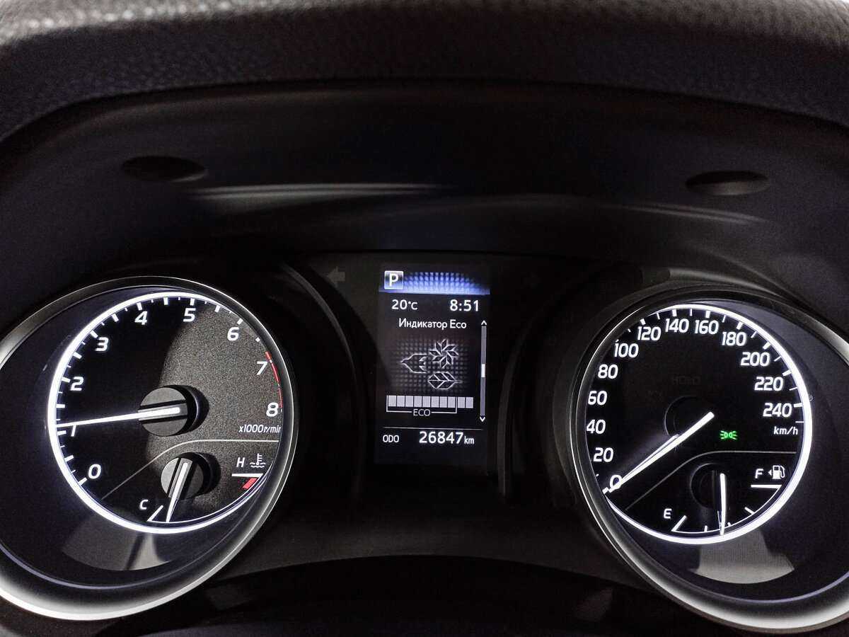 Toyota Camry с пробегом — 2021 год. Фото: #10