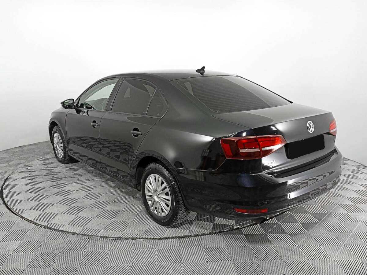 Volkswagen Jetta с пробегом — 2018 год. Фото: #5