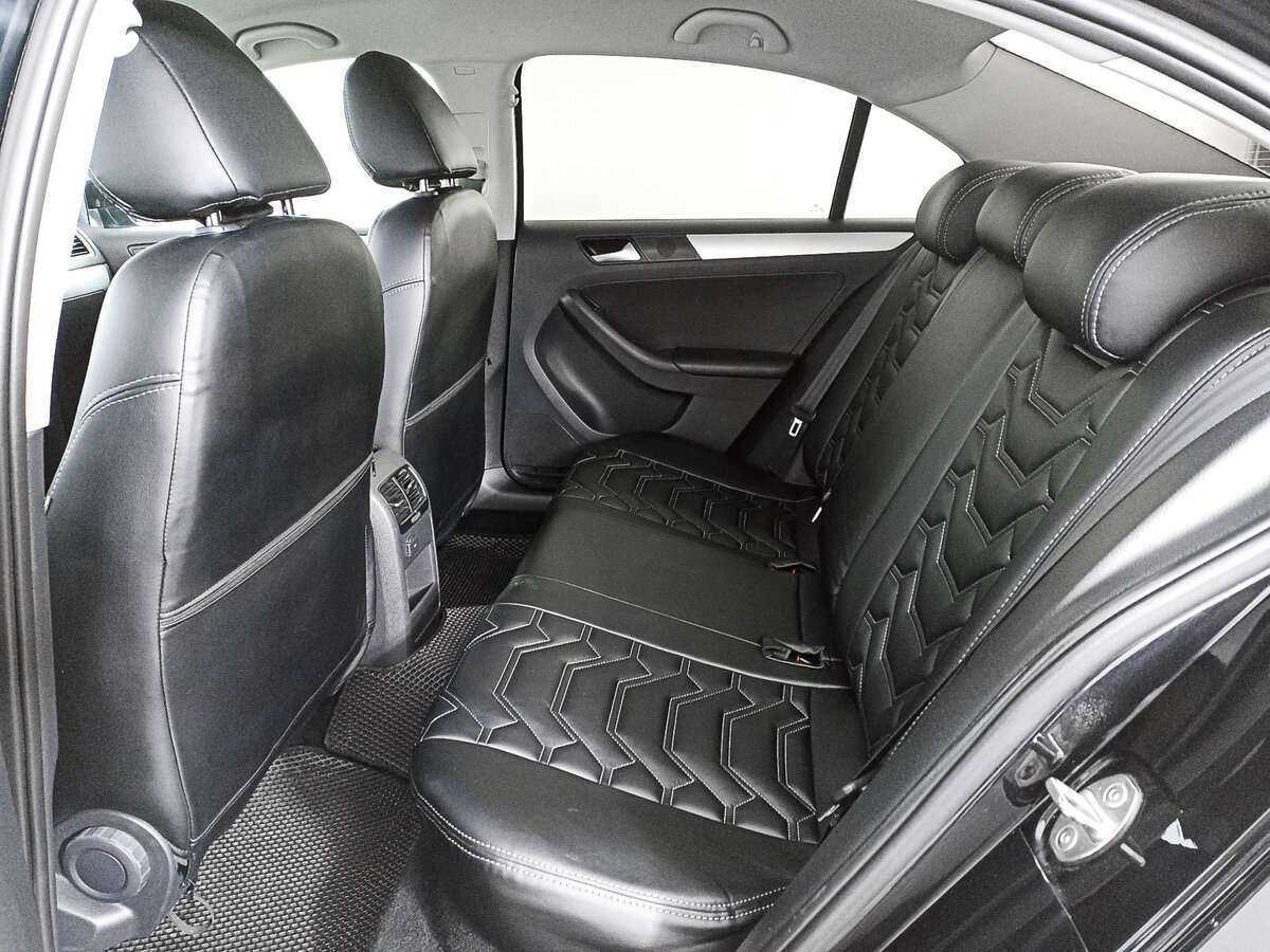 Volkswagen Jetta с пробегом — 2018 год. Фото: #10