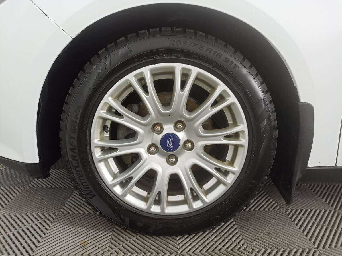 Ford Focus с пробегом — 2011 год. Фото: #17