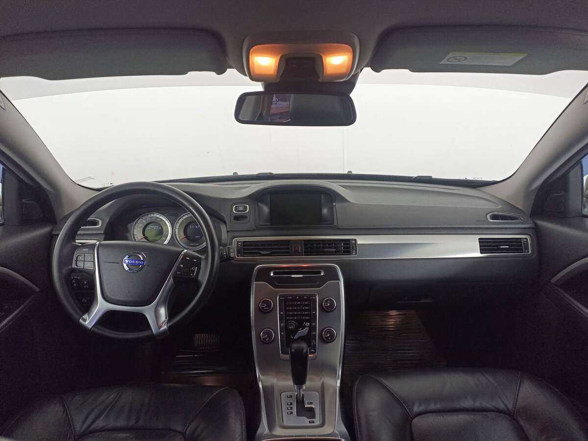 Volvo XC70 с пробегом — 2011 год. Фото: #11