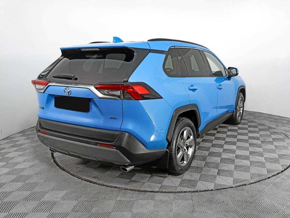 Toyota RAV4 с пробегом — 2020 год. Фото: #4