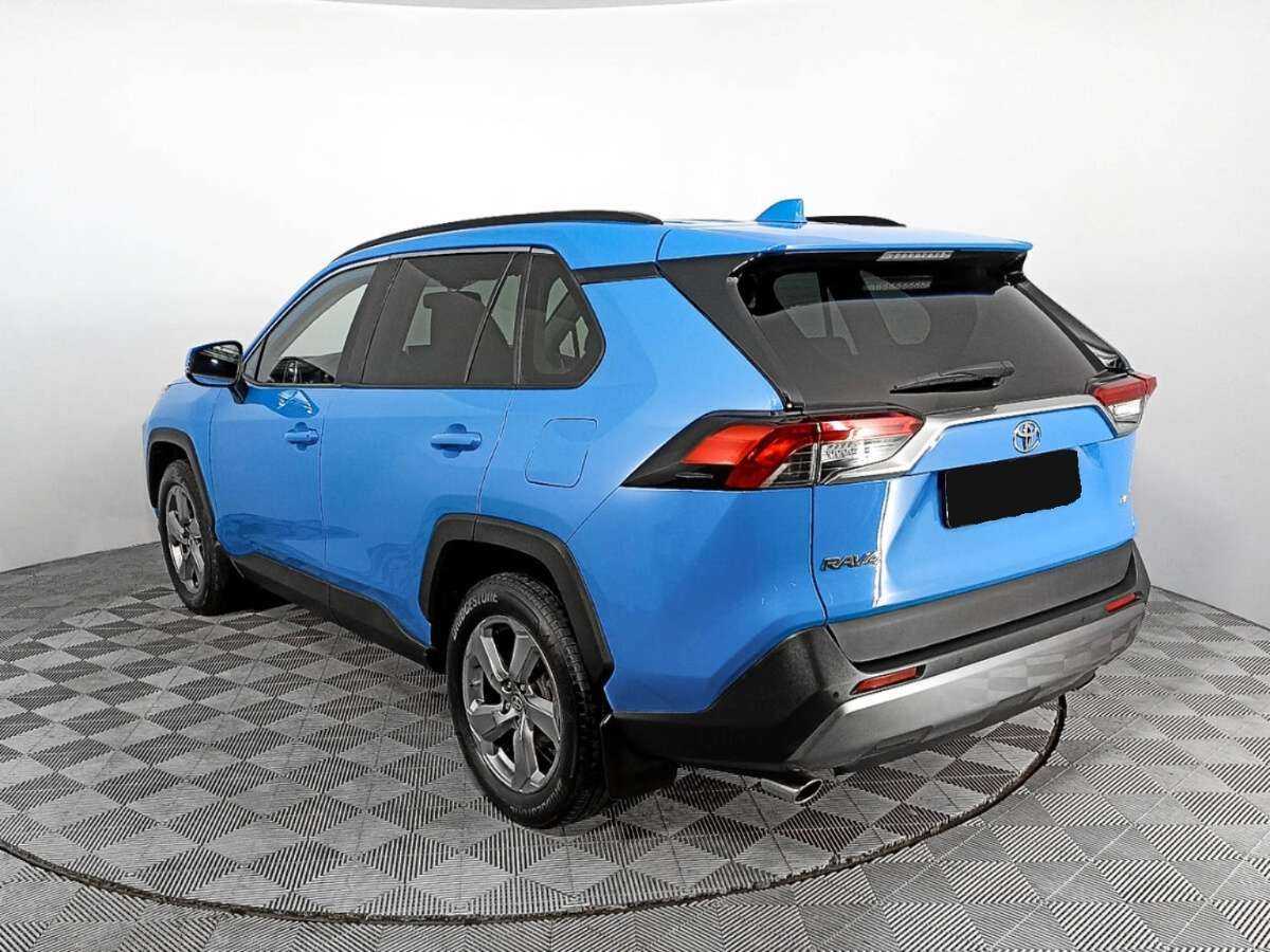 Toyota RAV4 с пробегом — 2020 год. Фото: #6