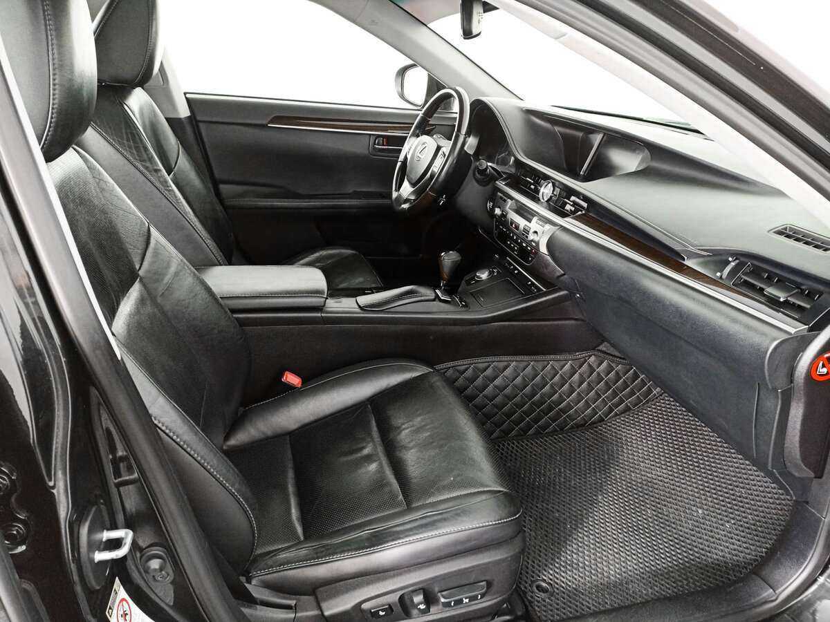 Lexus ES с пробегом — 2013 год. Фото: #8