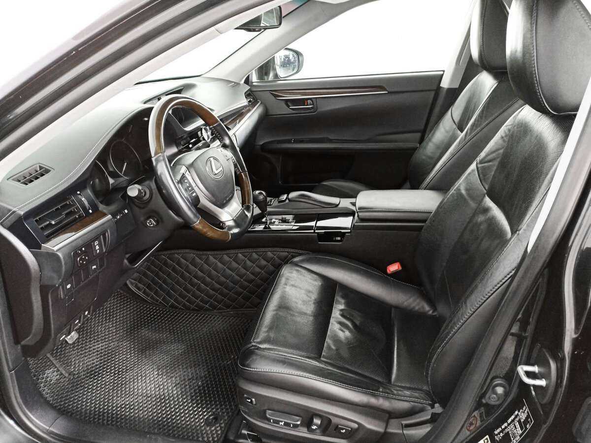 Lexus ES с пробегом — 2013 год. Фото: #13
