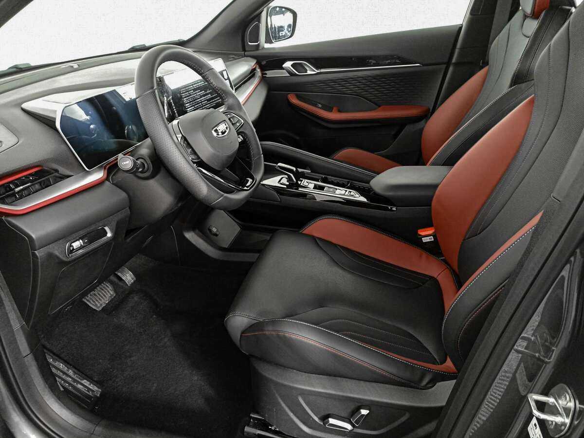 Geely Coolray с пробегом — 2023 год. Фото: #13