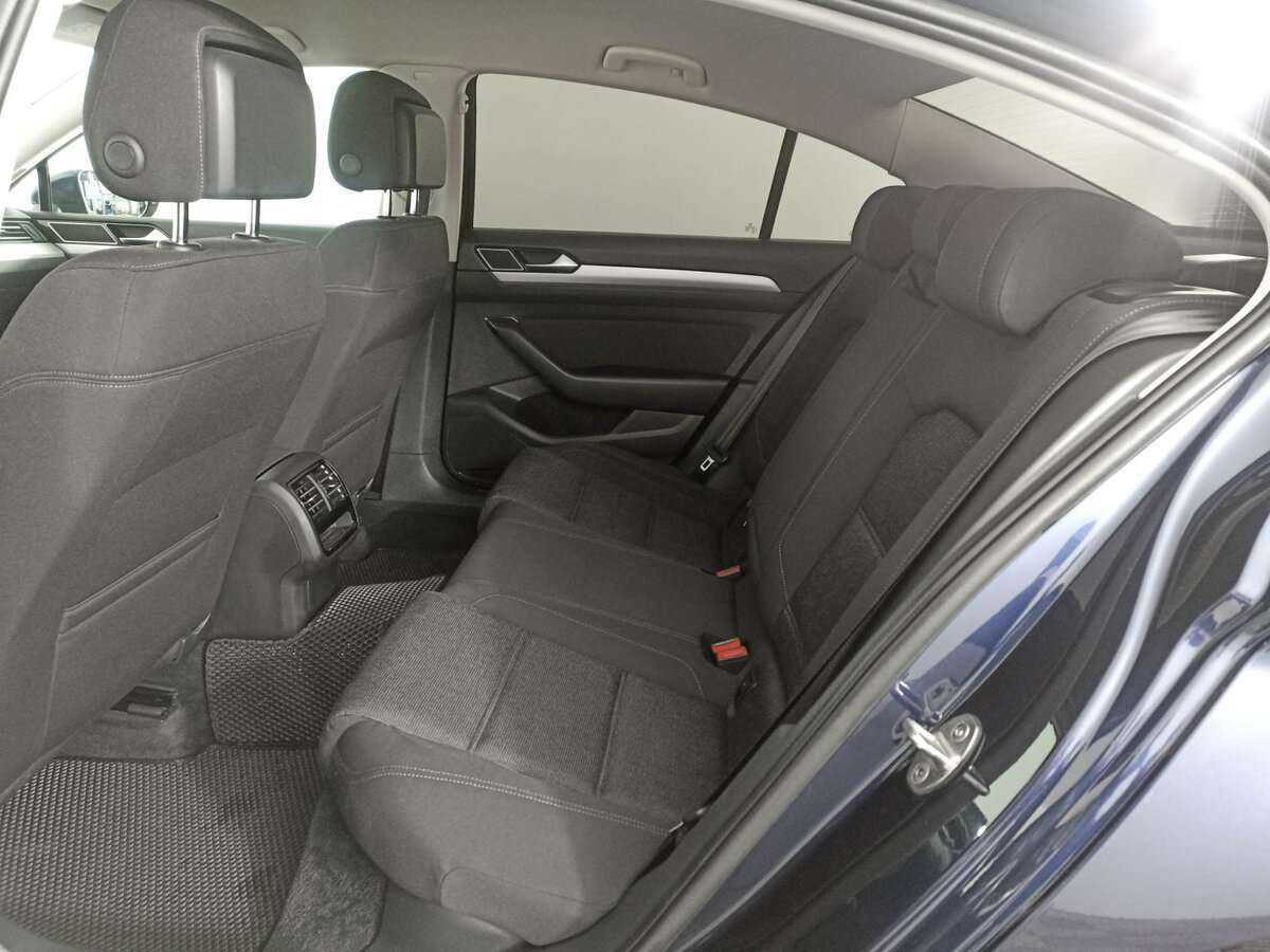 Volkswagen Passat с пробегом — 2016 год. Фото: #9