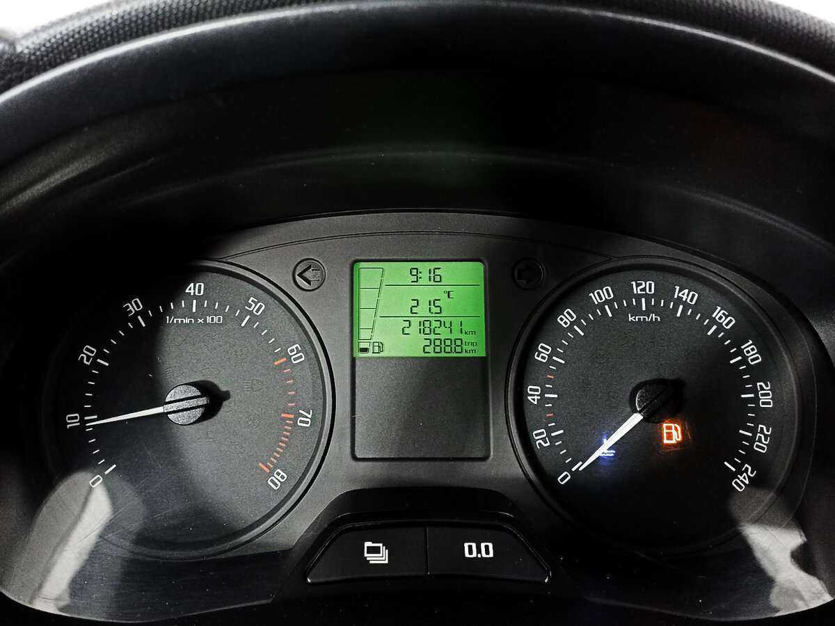 Skoda Fabia с пробегом — 2011 год. Фото: #10