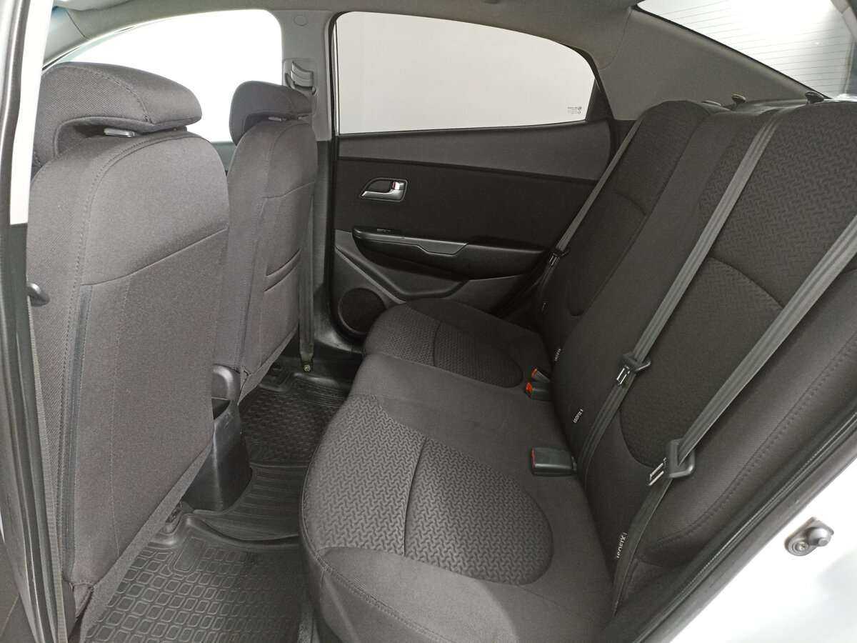 Kia Rio с пробегом — 2014 год. Фото: #11