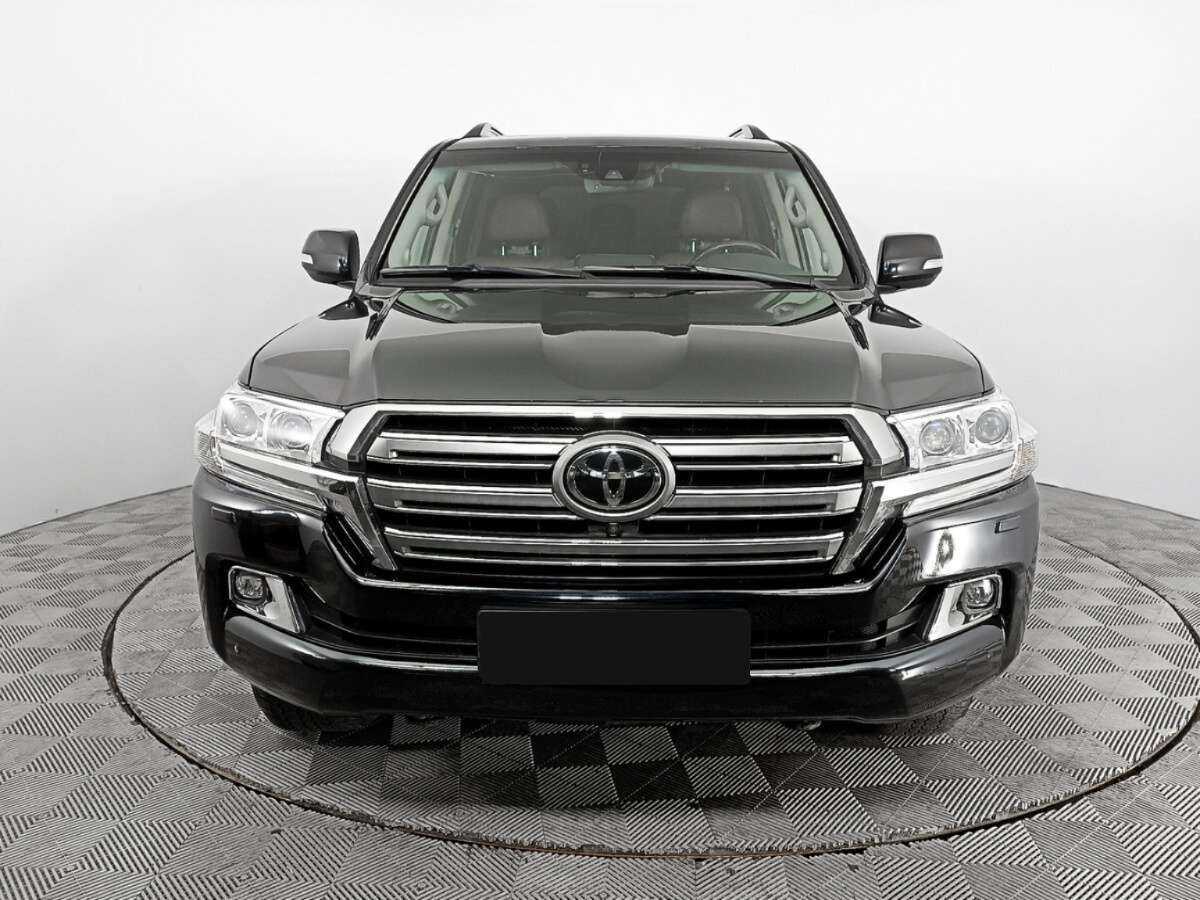 Toyota Land Cruiser с пробегом — 2015 год. Фото: #1