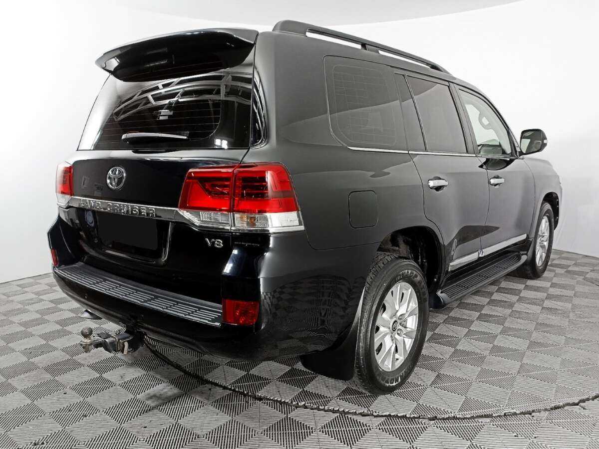 Toyota Land Cruiser с пробегом — 2015 год. Фото: #4