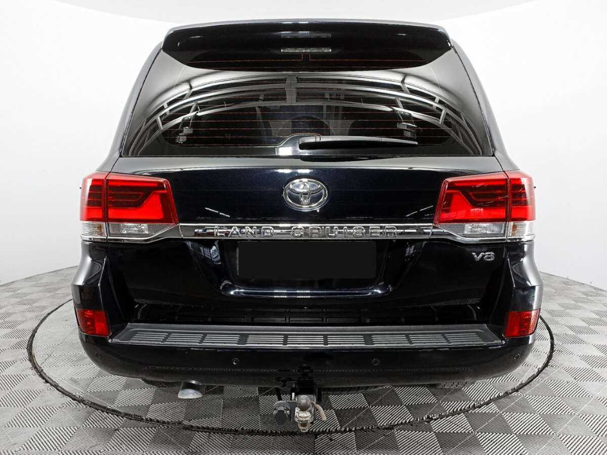 Toyota Land Cruiser с пробегом — 2015 год. Фото: #5