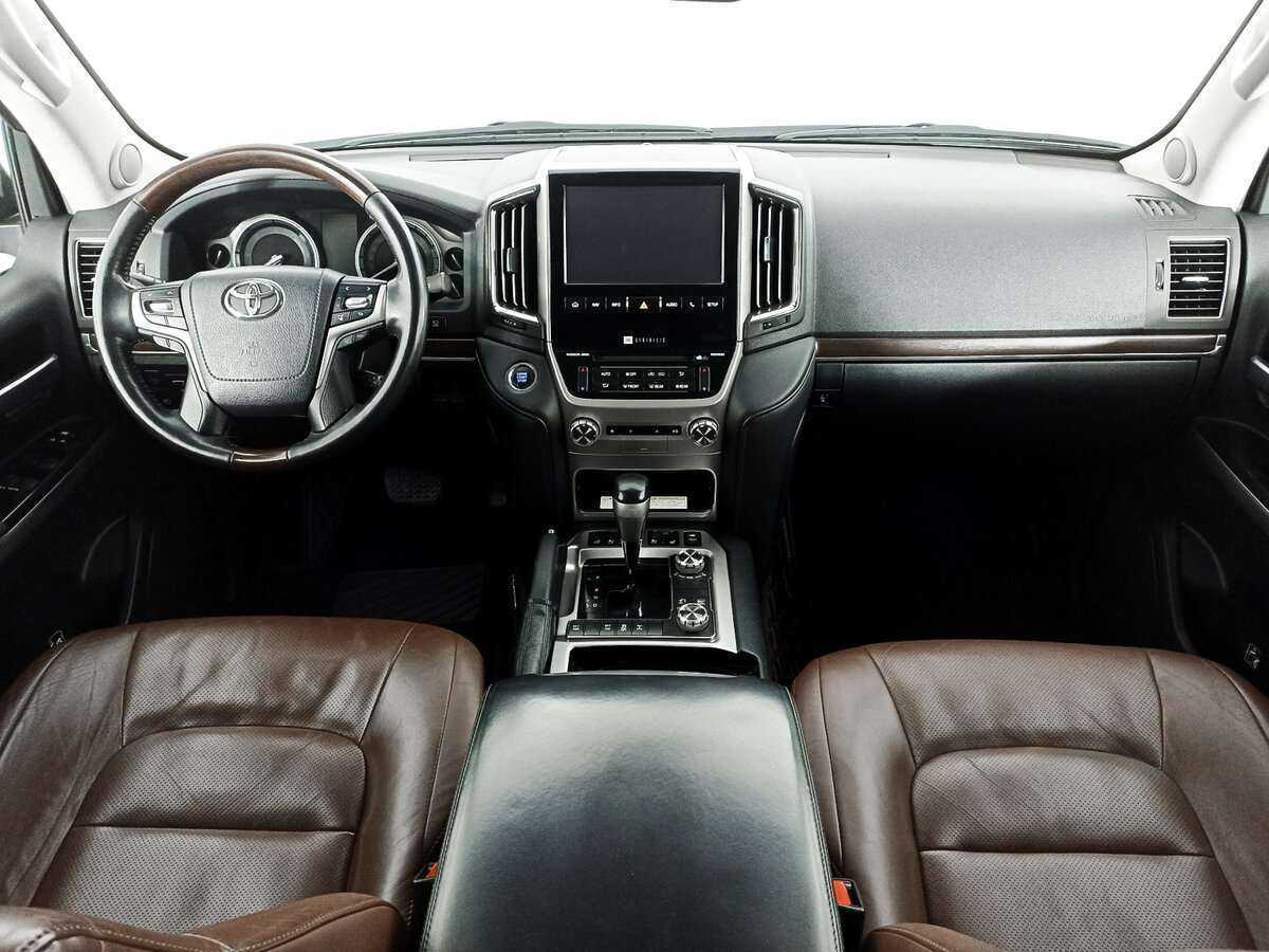 Toyota Land Cruiser с пробегом — 2015 год. Фото: #11