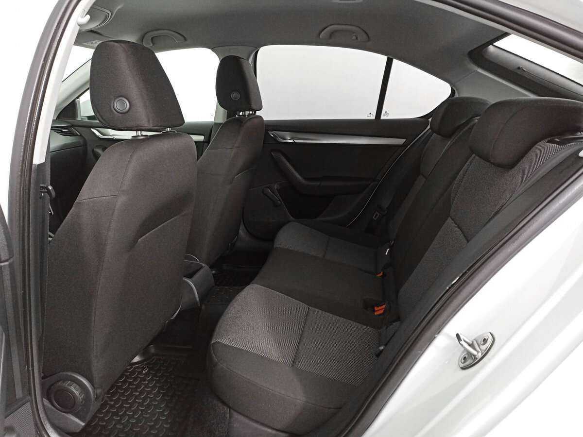 Skoda Octavia с пробегом — 2016 год. Фото: #9