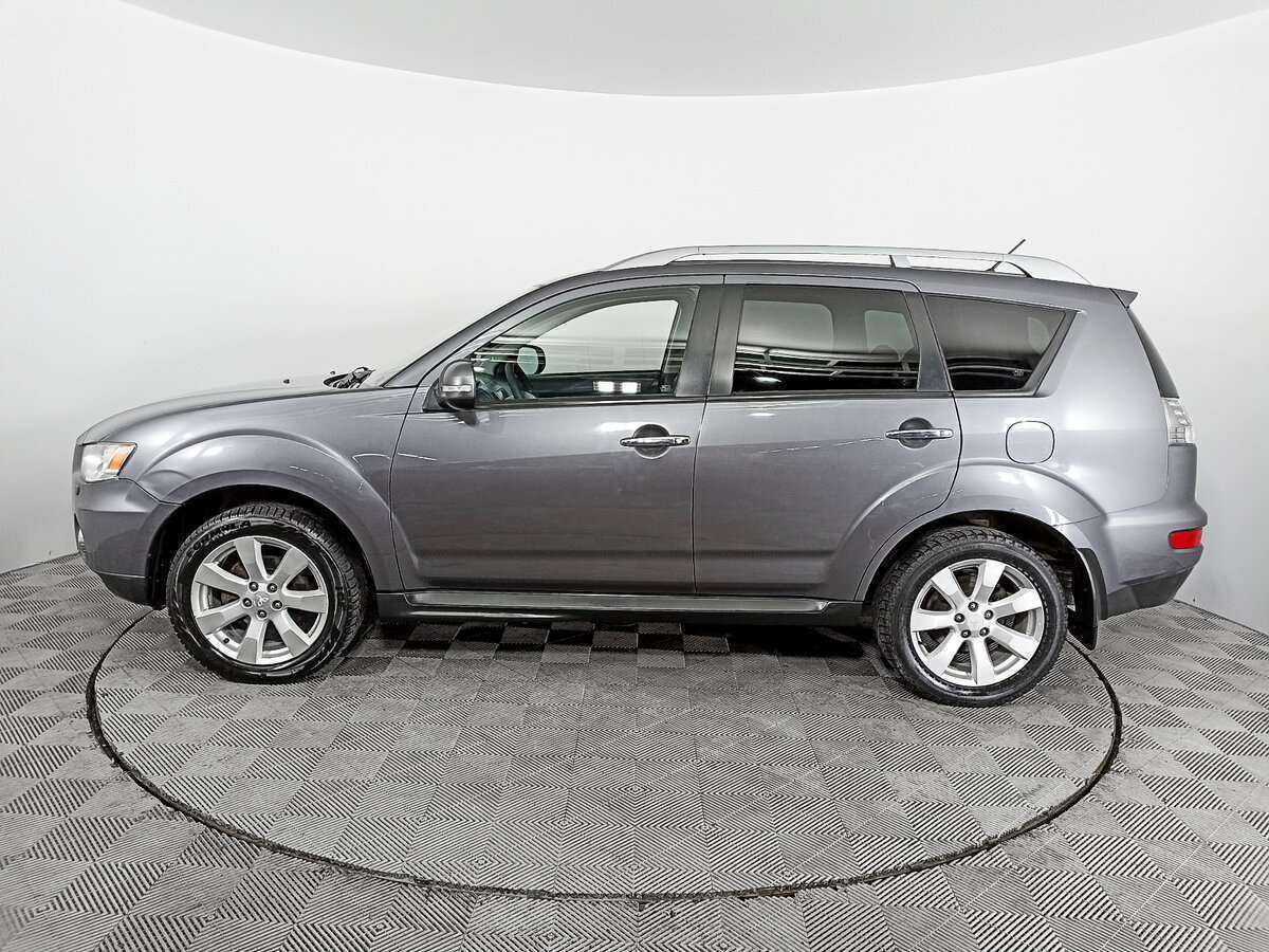 Mitsubishi Outlander с пробегом — 2010 год. Фото: #7