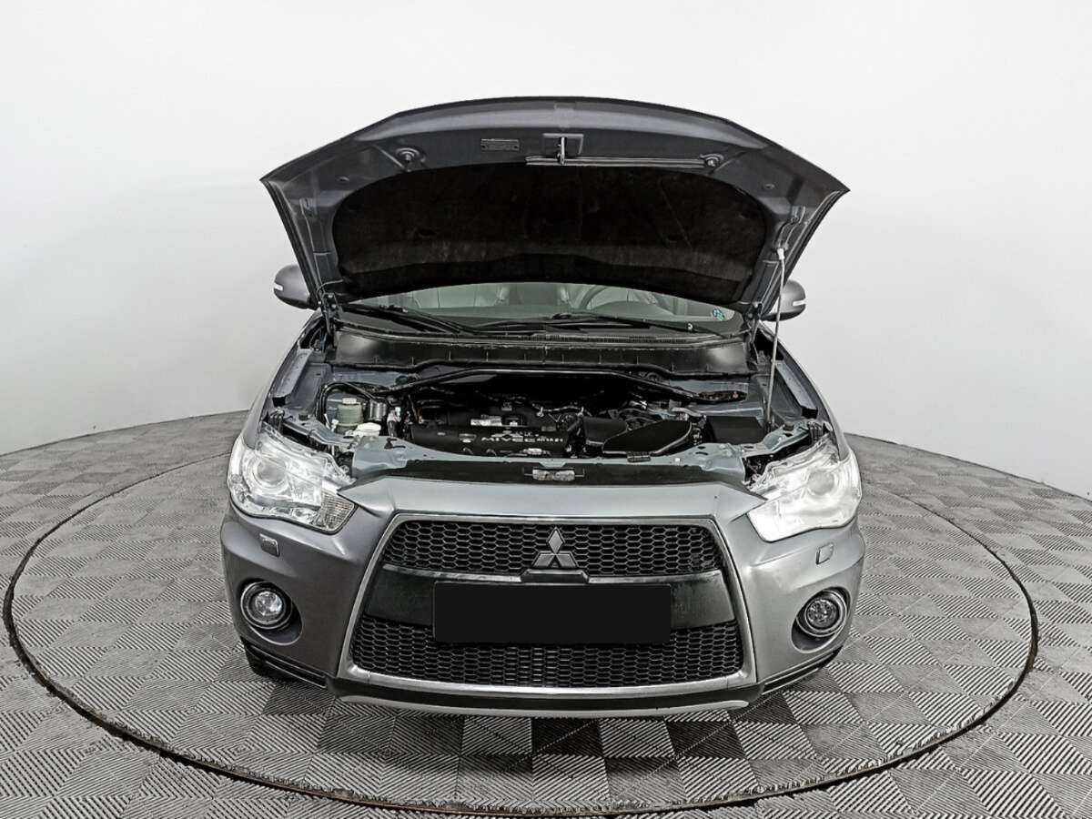 Mitsubishi Outlander с пробегом — 2010 год. Фото: #8