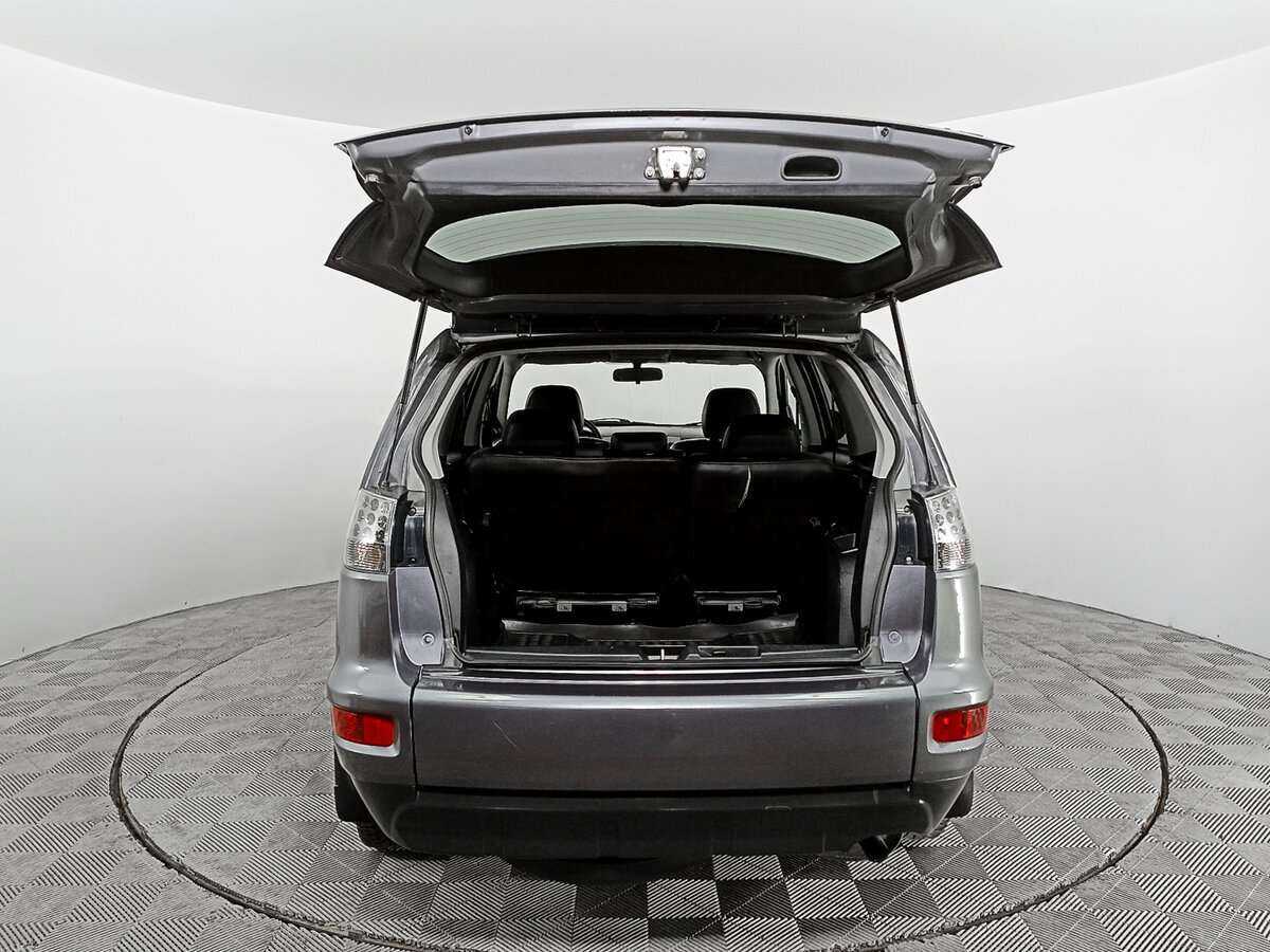 Mitsubishi Outlander с пробегом — 2010 год. Фото: #9