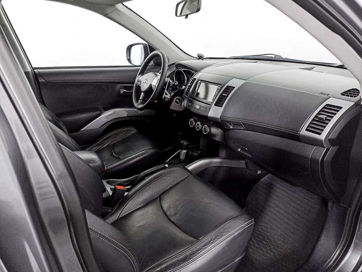 Mitsubishi Outlander с пробегом — 2010 год. Фото: #10