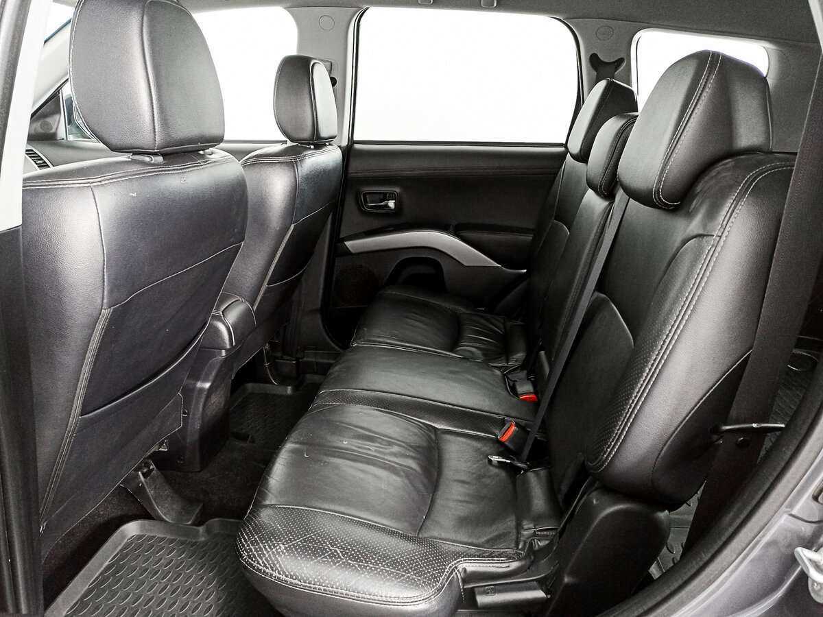 Mitsubishi Outlander с пробегом — 2010 год. Фото: #11