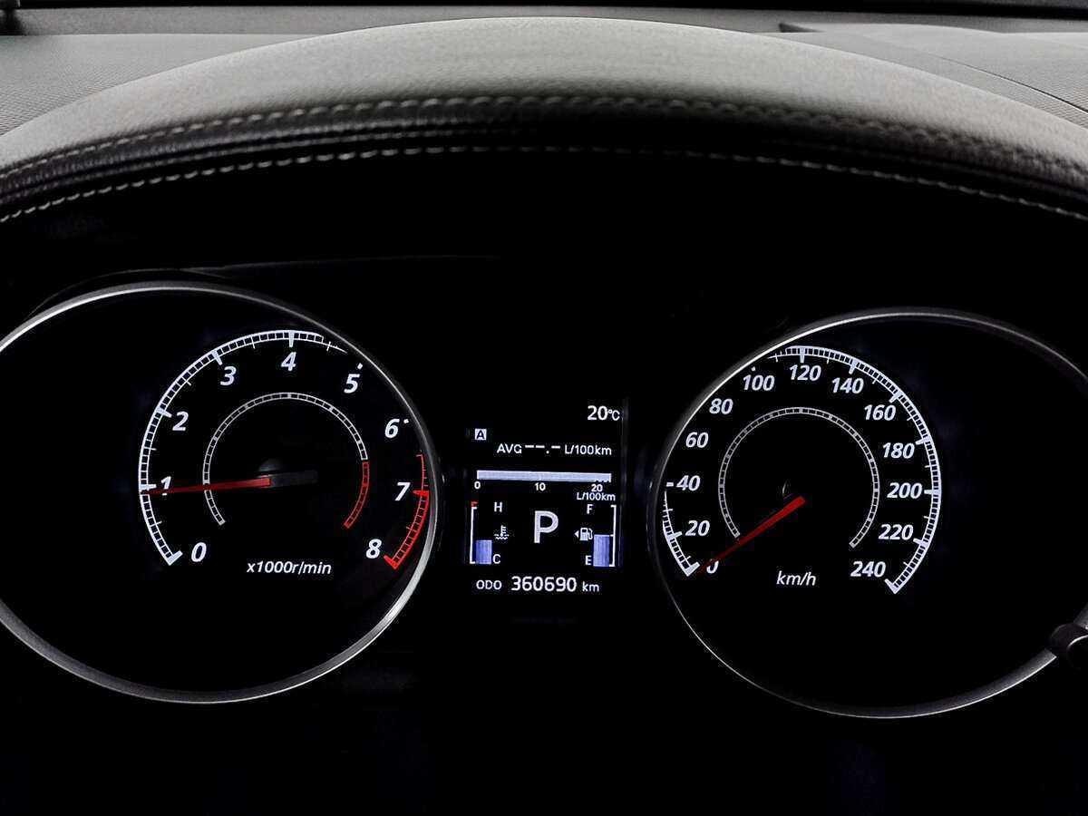 Mitsubishi Outlander с пробегом — 2010 год. Фото: #12