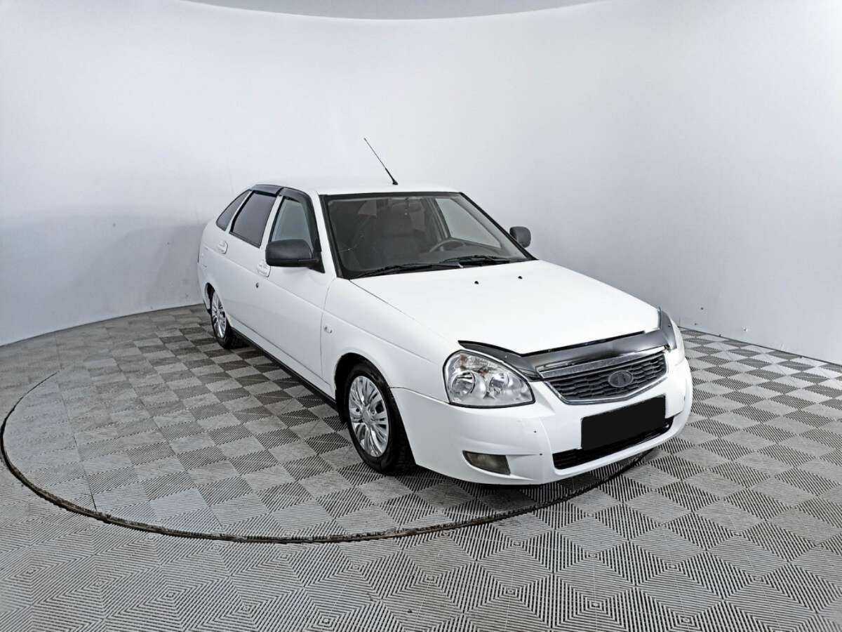 Lada (ВАЗ) Priora с пробегом — 2014 год. Фото: #2